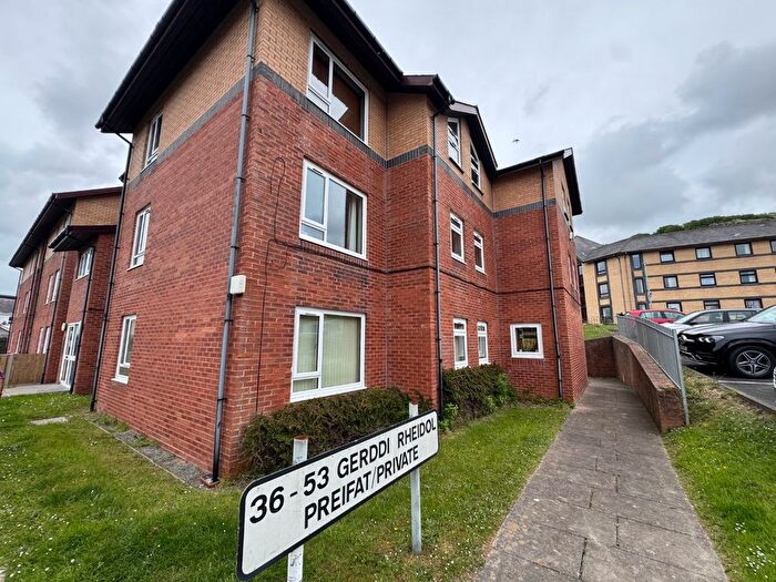 2 Bedroom Flat For Sale In Gerddi Rheidol, Trefechan, Aberystwyth, SY23