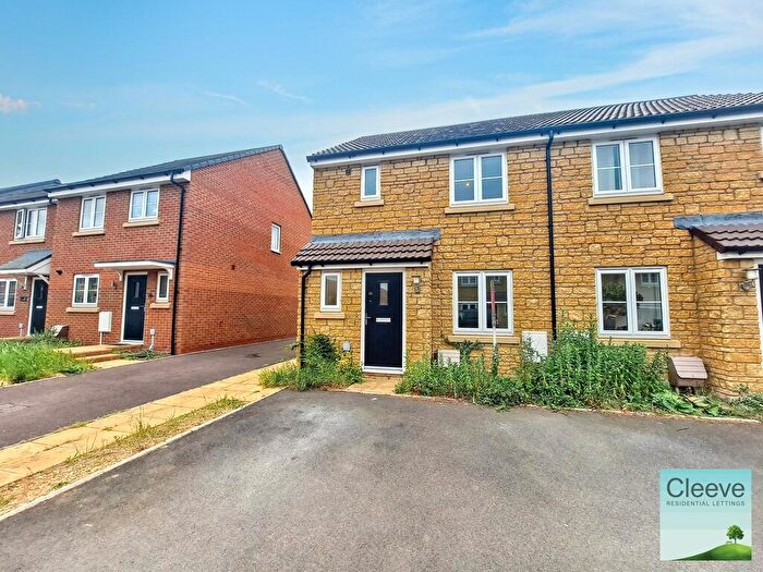 3 Bedroom Semi-Detached House To Rent In Croft Drive, Bishops Cleeve, GL52