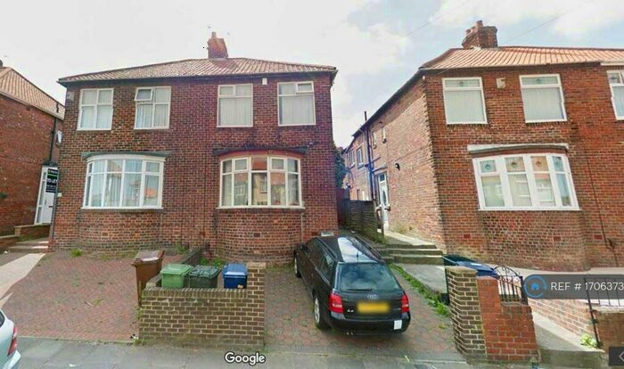 3 Bedroom Semi-Detached House To Rent In Hadrian Road, Newcastle Upon Tyne, NE4