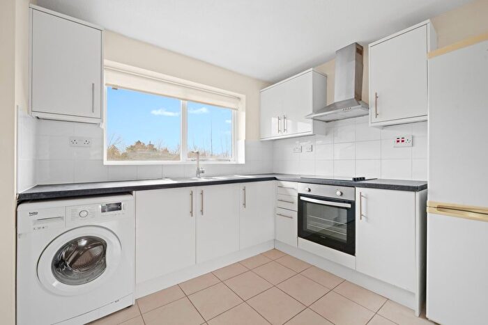 1 Bedroom Flat To Rent In Farrow Place, Tower Bridge, SE16
