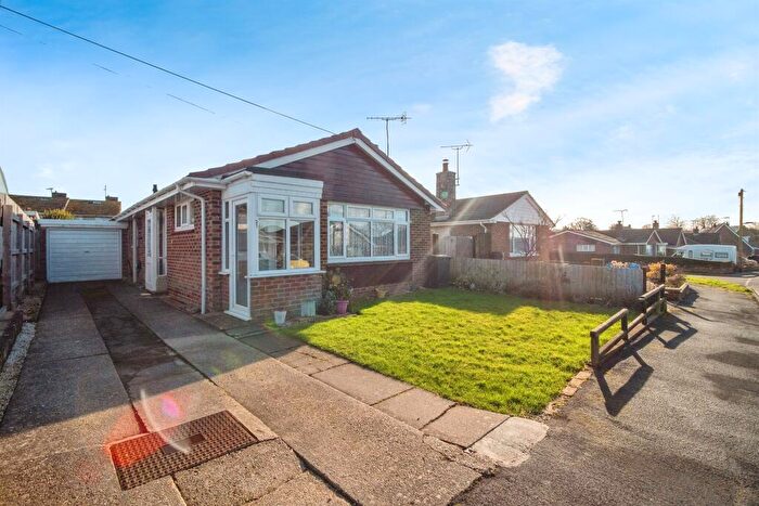 3 Bedroom Detached Bungalow For Sale In Ellerslie Close, Charminster, Dorchester, DT2