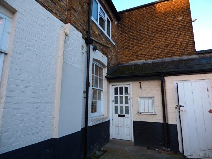 2 Bedroom Flat To Rent In Ongar Road, Brentwood, CM15