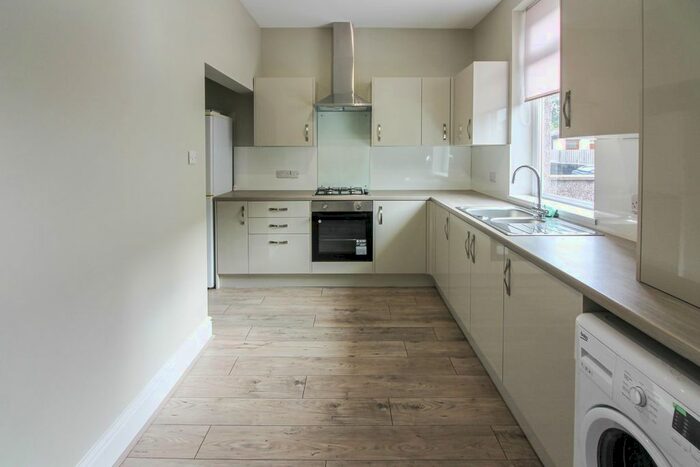 2 Bedroom Cottage To Rent In Hannah Street, Bacup, OL13