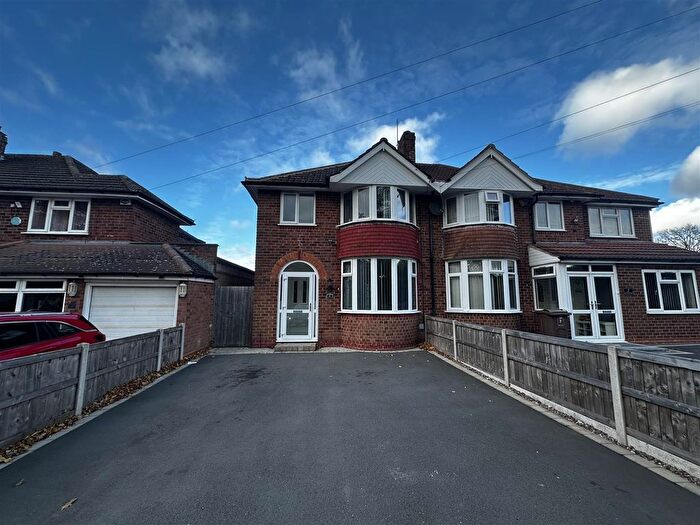 3 Bedroom Semi Detached House To Rent In Colebrook Road, Shirley, Solihull, B90