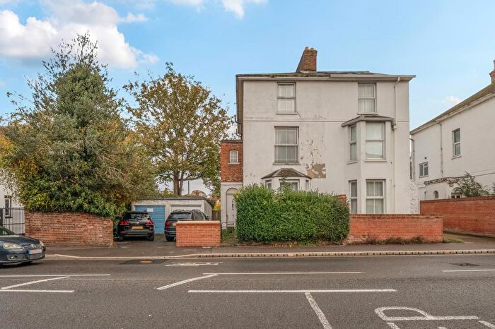 2 Bedroom Maisonette For Sale In Abingdon Road, Oxford, OX1
