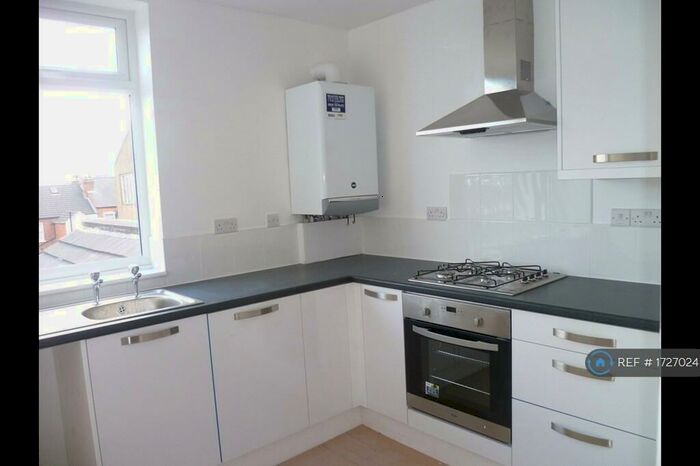 2 Bedroom Flat To Rent In Graham St, Ilkeston, DE7