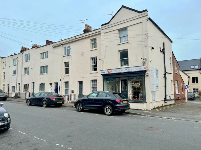 2 Bedroom Apartment To Rent In Oxford Street, Leamington Spa, CV32