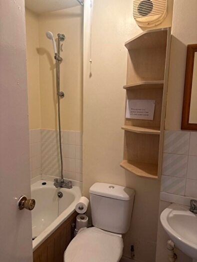 1 Bedroom Maisonette To Rent In Coulson Court, Luton, Bedfordshire, LU1