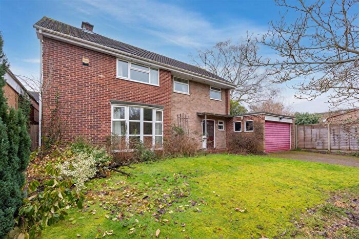 3 Bedroom Detached House For Sale In Wootton Way, Maidenhead, SL6