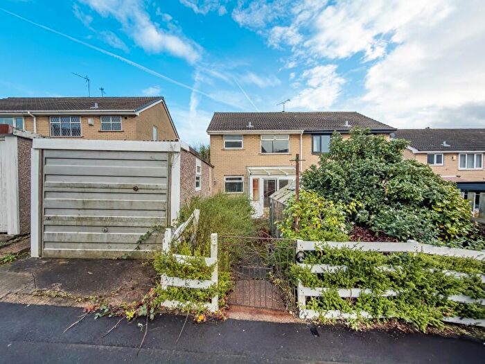 3 Bedroom Semi Detached House For Sale In Freeman Gardens, Sheffield, S35