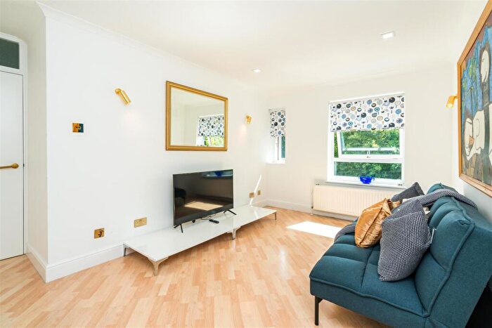 1 Bedroom Apartment For Sale In Crystal Palace Parade, Crystal Palace, London, SE19