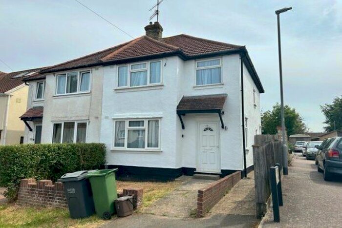 3 Bedroom Property To Rent In Leicester Road, Luton, LU4