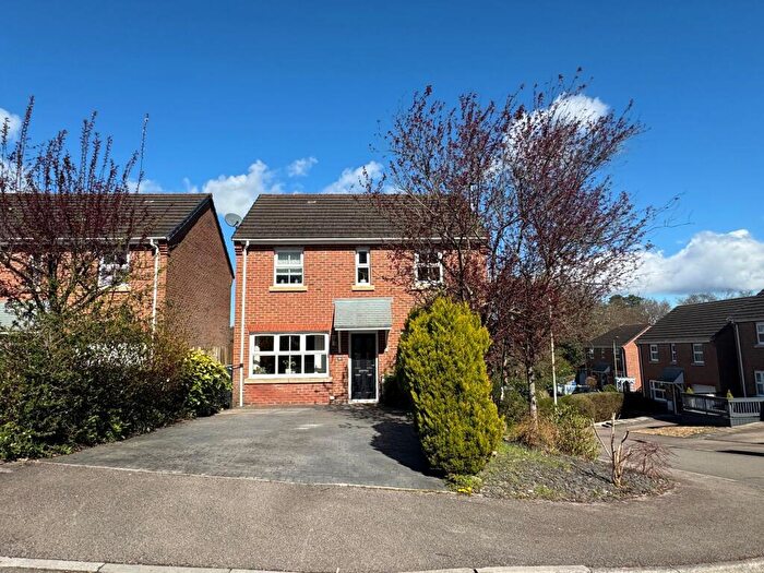 3 Bedroom Detached House For Sale In Cwm Braenar, Pontllanfraith, NP12