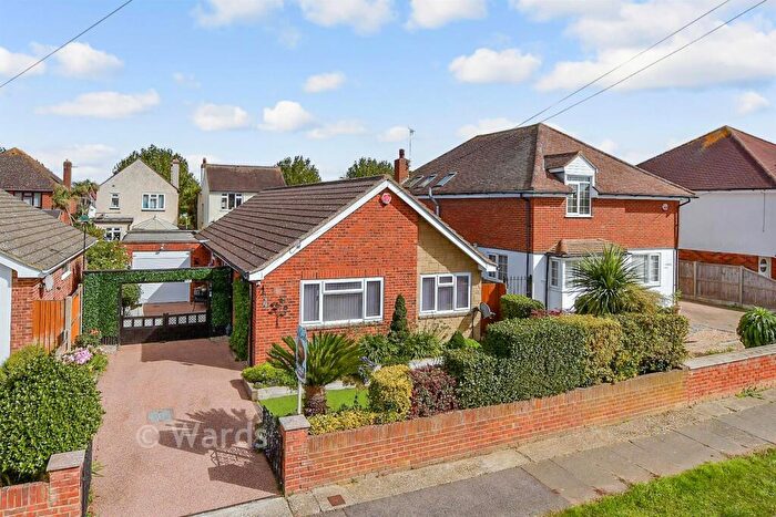 3 Bedroom Detached Bungalow For Sale In Sandown Drive, Herne Bay, Kent, CT6