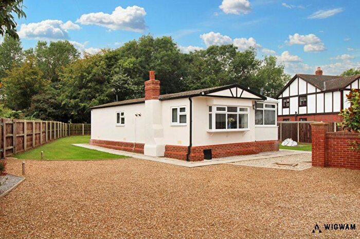 2 Bedroom Detached House For Sale In Station Road, Patrington, HU12