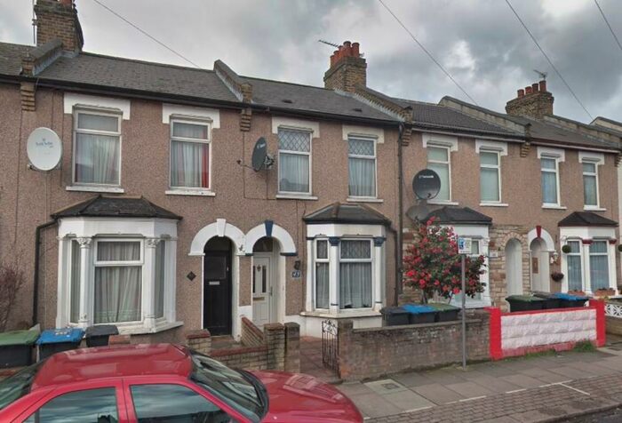 2 Bedroom Terraced House To Rent In Haselbury Road, London, N18