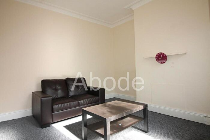 2 Bedroom House To Rent In Harold Walk, Hyde Park, Leeds, LS6
