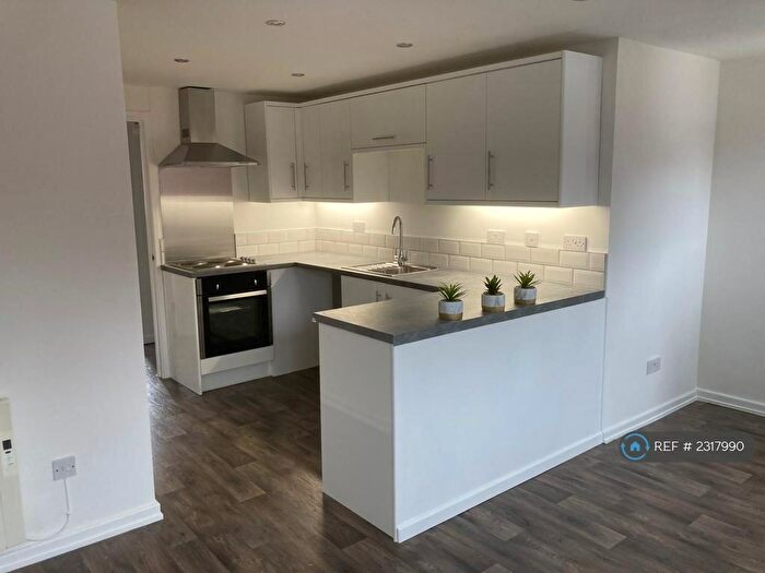 1 Bedroom Flat To Rent In Feckenham Court, Feckenham, B96