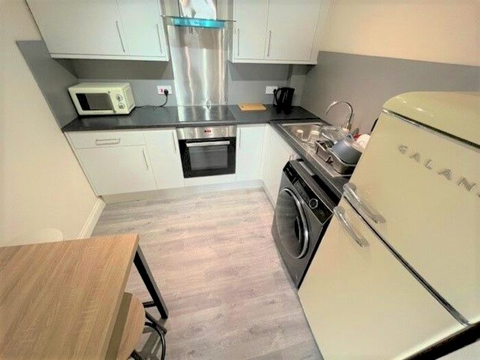 1 Bedroom Flat To Rent In Mountbatten Close, Ashton-On-Ribble, Preston, PR2