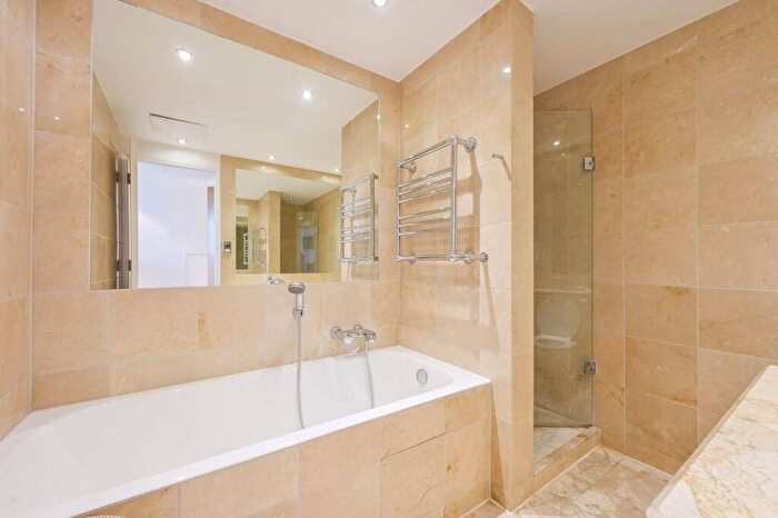 1 Bedroom Flat To Rent In Belgrave Court, , Canary Wharf, London, E14