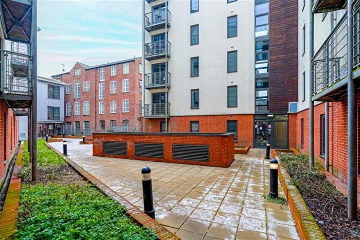 2 Bedroom Apartment To Rent In Park West, Derby Road, NG7