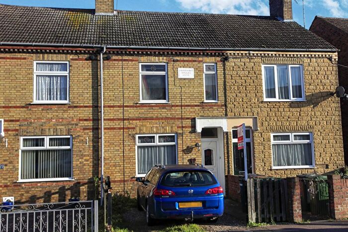 3 Bedroom Terraced House To Rent In Woodston, Peterborough, PE2