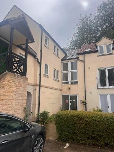2 Bedroom Flat To Rent In Horsebrook, Calne, SN11