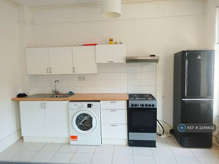 1 Bedroom Flat To Rent In Topsfield Parade, Crouch End Central, N8