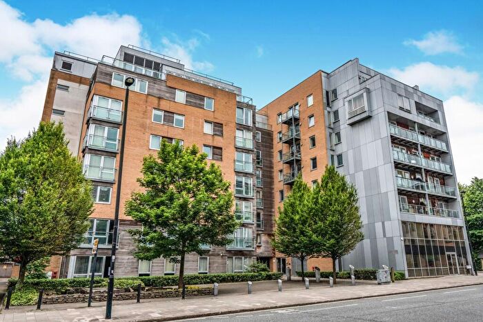 3 Bedroom Flat To Rent In High Street, Southampton, SO14