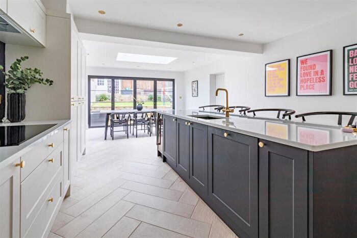 3 Bedroom Semi Detached House For Sale In Clarks Close - Ware - Great Family Home, SG12