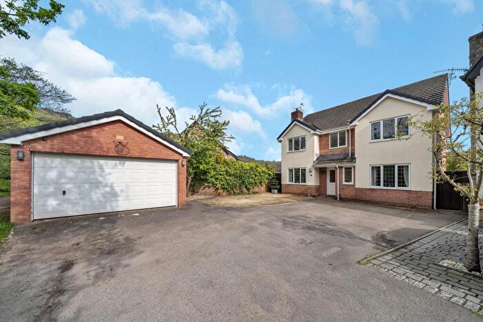 5 Bedroom Detached House For Sale In Chestnut Close, Machen, CF83