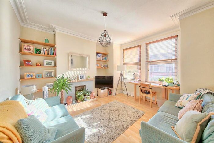 2 Bedroom Maisonette To Rent In Penwith Road, London, SW18
