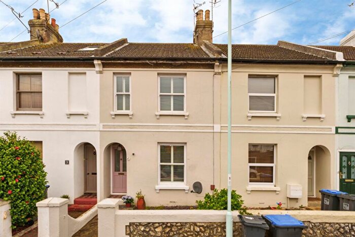 3 Bedroom Terraced House For Sale In Cranmer Road, Worthing, BN13