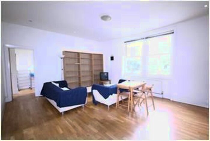 3 Bedroom Flat To Rent In Hillmarton Road, Islington, N7