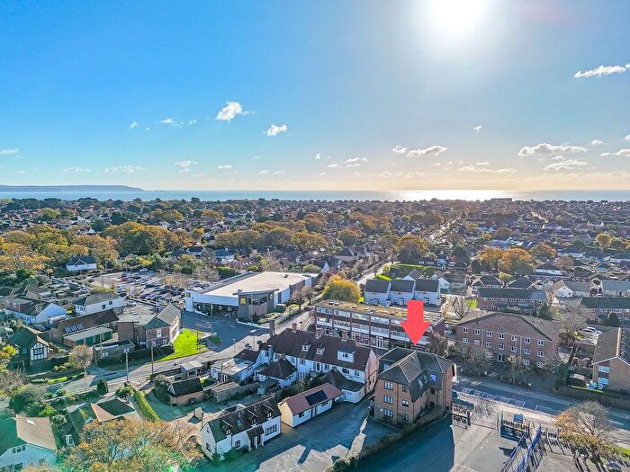 1 Bedroom Flat For Sale In Lymington Road, New Milton, BH25