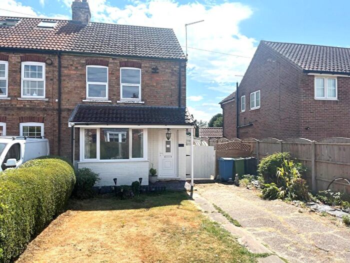 2 Bedroom Semi-Detached House For Sale In Colton Street, Misterton, Doncaster, DN10