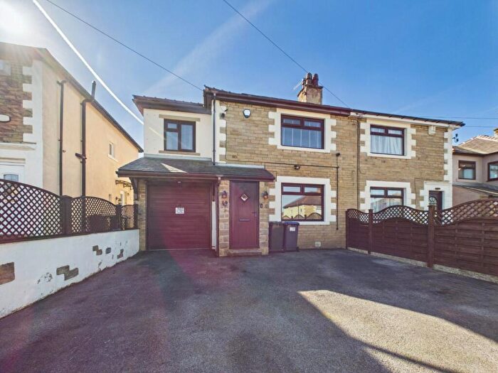 4 Bedroom Semi Detached House For Sale In Brookfield Avenue, Shipley, BD18