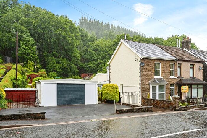 3 Bedroom Semi-Detached House For Sale In Glynneath Road, Resolven, Neath, SA11