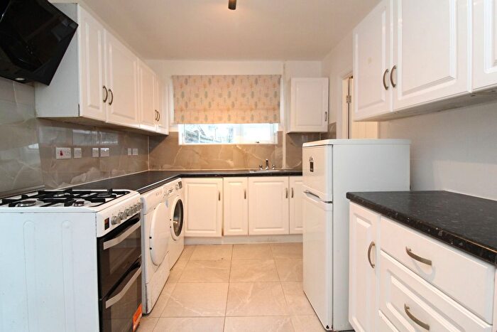 3 Bedroom Semi-Detached House To Rent In Rushdene Road, CM15