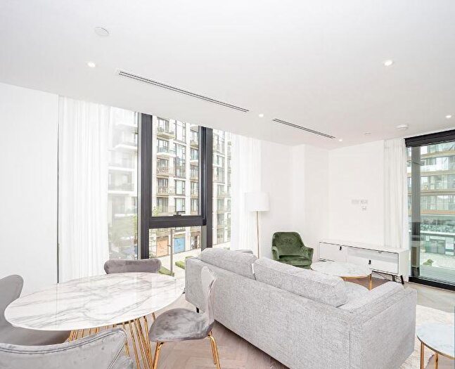 2 Bedroom Apartment To Rent In Gauging Square, London, E1W