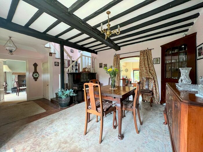 4 Bedroom Detached House For Sale In The Street, Compton Martin, BS40