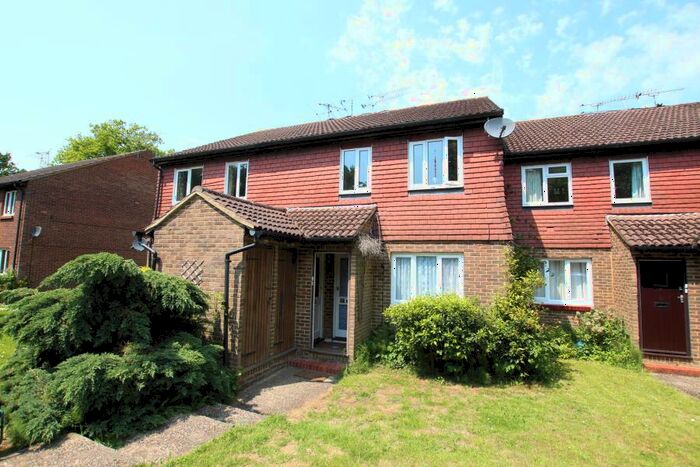 1 Bedroom Flat To Rent In Woking, GU21