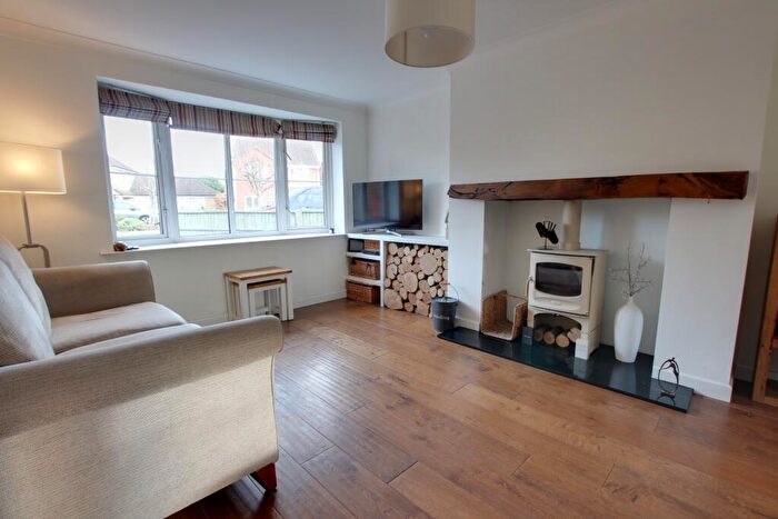 4 Bedroom Detached House For Sale In Cottage Close, Denmead, PO7