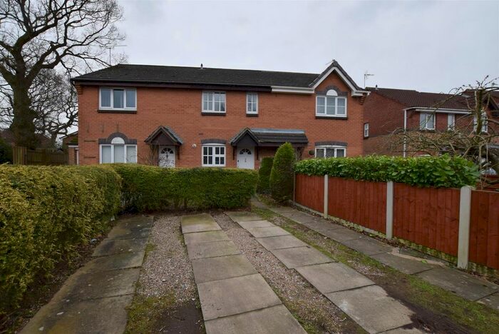 2 Bedroom Town House To Rent In Ramblers Drive, Oakwood, Derby, Derbyshire, DE21