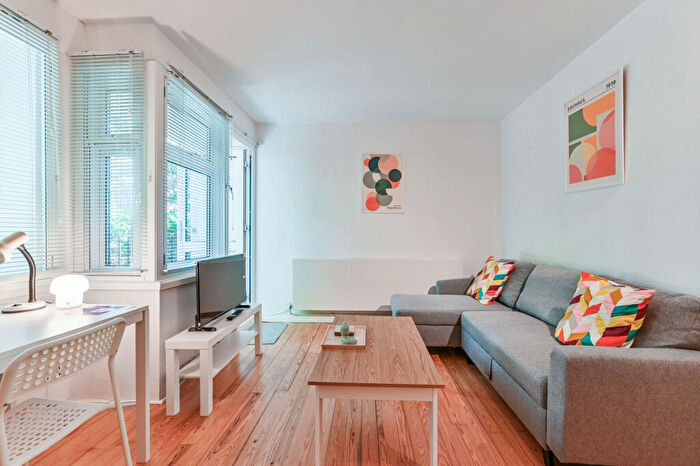Studio To Rent In Albert Street, Camden, London, NW1