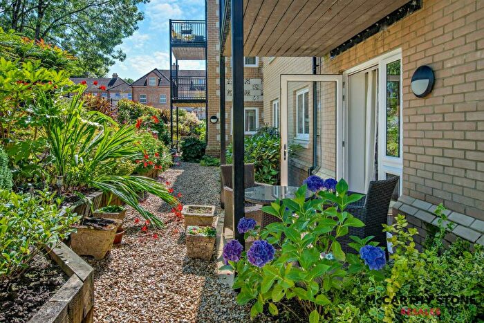 1 Bedroom Apartment For Sale In Olivier Place, Hart Close, Wilton, Wiltshire, SP2