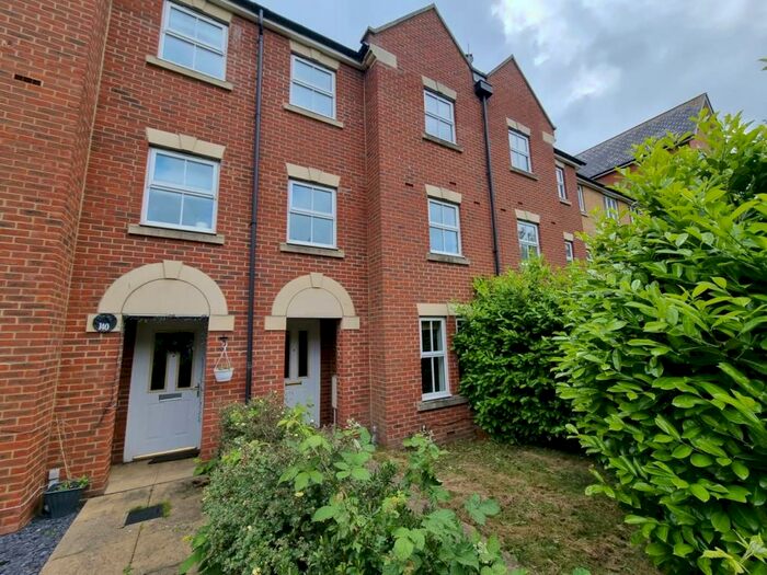 3 Bedroom Terraced House To Rent In Malyon Close Braintree, CM7