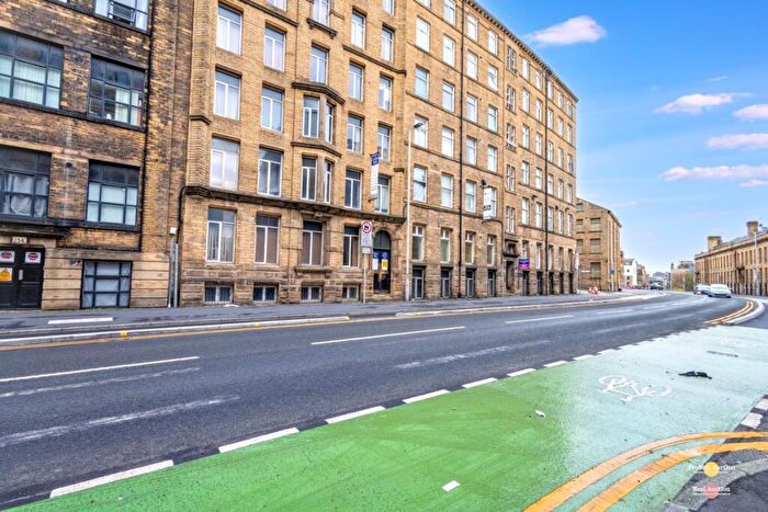 2 Bedroom Flat For Sale In Flat, Sunbridge Road, Bradford, Bradford, BD1