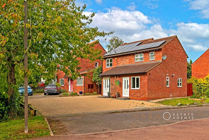 5 Bedroom Detached House For Sale In Shorham Rise, Two Mile Ash, MK8