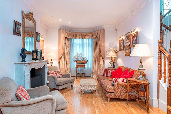 4 Bedroom Detached House To Rent In Brewster Gardens, London, W10